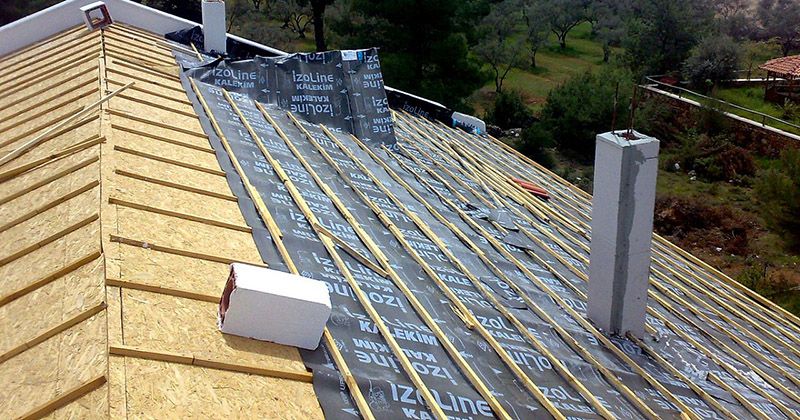 Çamdibi EPDM Kauçuk Çatı – OSB üzerine serilmiş nefes alan su yalıtım örtüsü ve çıtalama